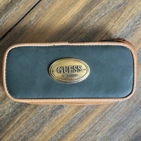 Women's GUESS Vintage early 1990’s Two Tone Quartz Watch Analog Black Face - Picture 7 of 7